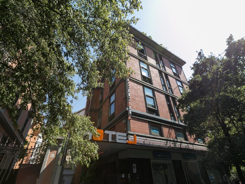 Orange Hotel Рим Екстериор снимка