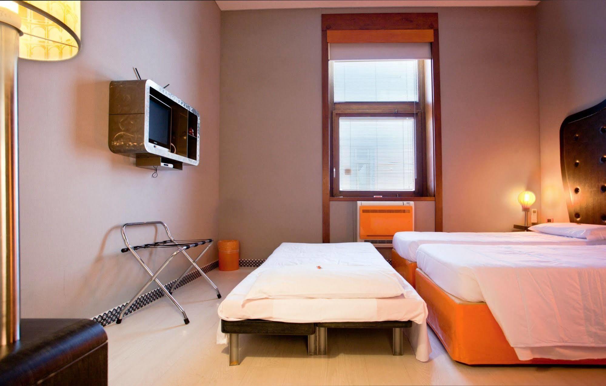 Orange Hotel Рим Екстериор снимка